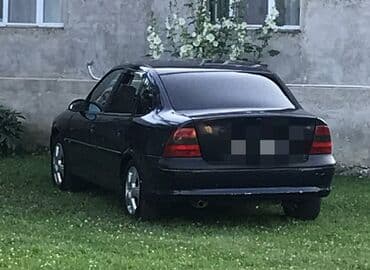 Коммерческий транспорт: Opel Vectra: 1.6 л | 1996 г. 380000 км Седан — 3
