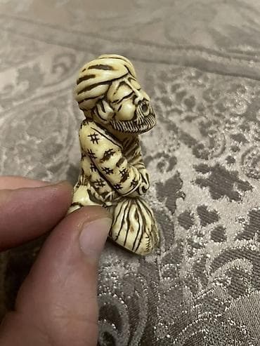 yuxuda qara muncuq gormek: Fiqur, Rezin, rəng - Bej — 3