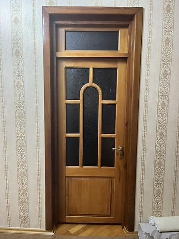 Taxta otaq qapısı – şüşəli dekorativ dizayn - Material: tam taxta — 1