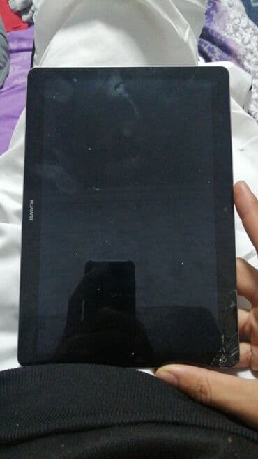 Huawei planşet barter mumknati var telefonla normal olsn ekranda az
