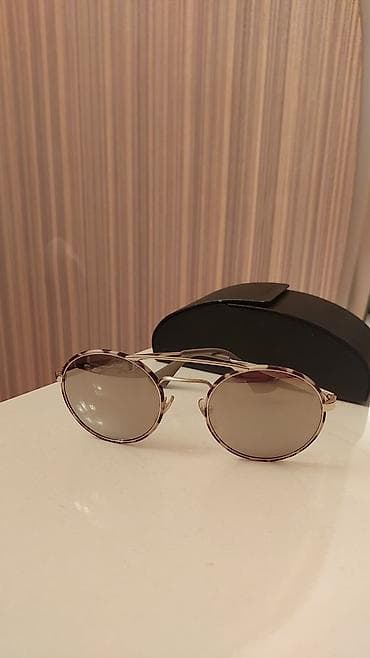 eynəy: Gün eynəyi, Prada — 2