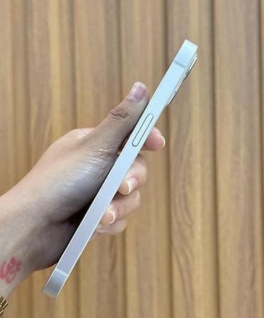 IPhone 13, 128 ГБ, Белый, Гарантия, Битый, Беспроводная зарядка — 3