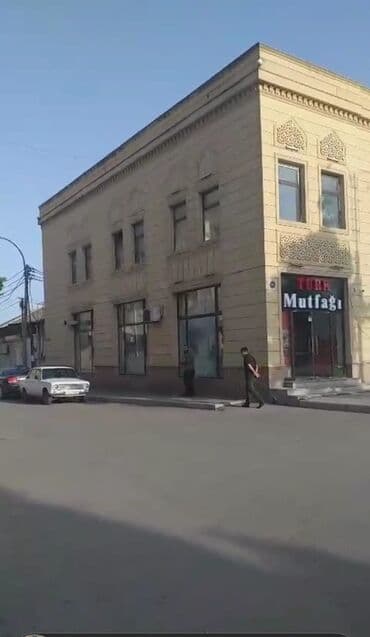 Гаражи: Kirayə üçün mənzil – küçədə yerləşən Gəncə ş Mərkəzi Unvermağın GDU — 3