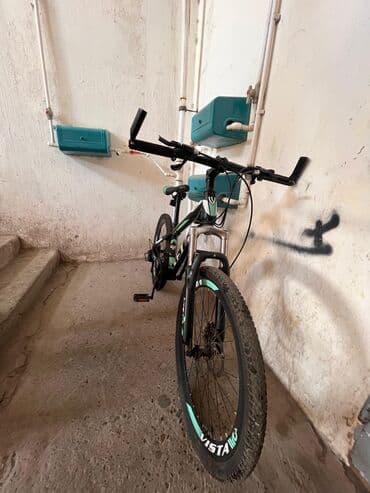 velosipedlər qiz ucun velosipedler: VISTA modeli, qara, ağ və yaşıl rənglərdə olan bu velosiped, yoxuşlu — 7