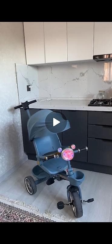 Velik1 yaşdan 5 yasa kımı ela vezyetedr işiqı mahnısı var tek kemer