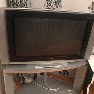 подставка под телевизор самсунг: Samsung tv.Qiymet sondu.tv altliqi ile birge verilir — 1