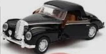 Klassik üslubda qara kabriolet oyuncaq avtomobil modeli - Retro