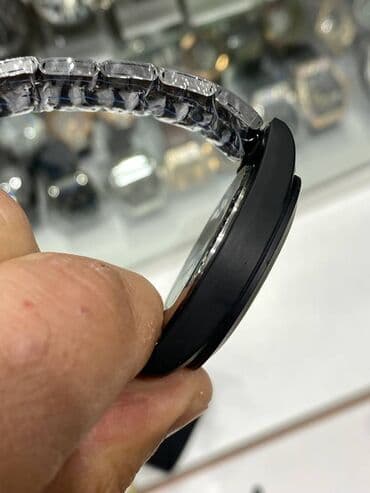 almaniyada saat neçədir: Yeni, Qol saatı, rəng - Qara — 7