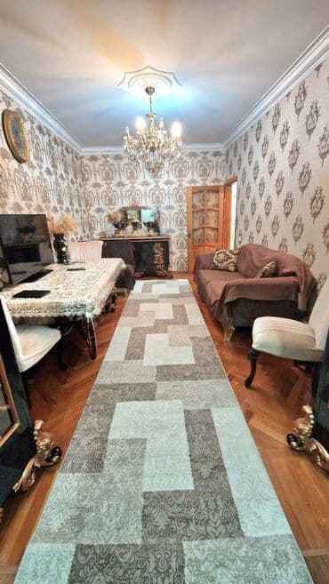 sumqayit 6 ci mikrorayon: Bakı, Bakıxanov qəs., 3 otaqlı, Köhnə tikili, m. Neftçilər, 90 kv. m — 2