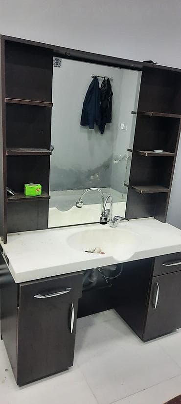 Салонные, медицинские комплекты мебели: Salon üçün güzgülü lavabo modulu - Tərkibi: böyük divar güzgüsü — 2