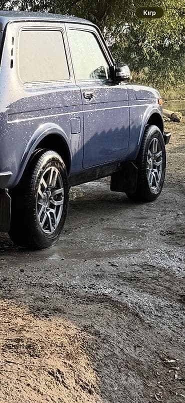 volkswagen 1 6: LADA Niva (klassik 3 qapılı SUV) üçün elan - Kuzov: kompakt 3 qapılı — 1
