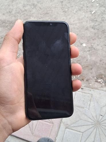 iphone xs satilir: IPhone 11 Pro, 64 GB, Qara, Face ID — 2