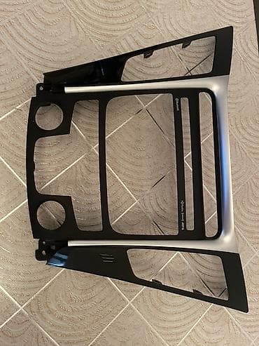 системный блок: Hyundai orijinal multimedia/radio başlıq bloku və ön panel çərçivəsi — 2