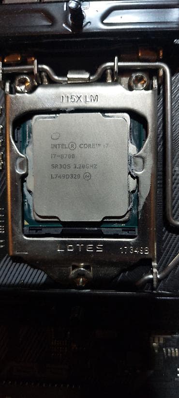 1155 plata: Ana Platası Asus ROG Strix Z370, İşlənmiş — 3