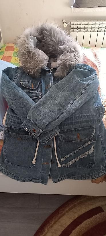 Cins kurtka geyinilib. icinin mexi ve papagindaki tuku cixir. nece lalafo.az -da Cins kurtka geyinilib. icinin mexi ve papagindaki tuku cixir. nece