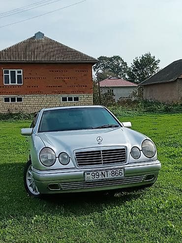 mersedes s klass: Mercedes-Benz E-Class: 2.4 l | 1998 il Sedan — 7
