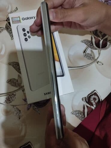 Apple iPhone: Samsung Galaxy A72, 128 ГБ, цвет - Белый, Сенсорный, Отпечаток пальца, Две SIM карты — 4