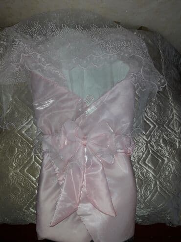 uşaq smokinqləri: Təzədir. Qız uşağı üçün Hədiyyə alınıb. Uşaq oğlan olunca qaldı. 35 — 2