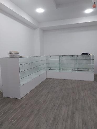 ShirinQuru vitrin – 500 AZN - Təxminən 4 metr ümumi ölçü - Şüşə ön və — 1