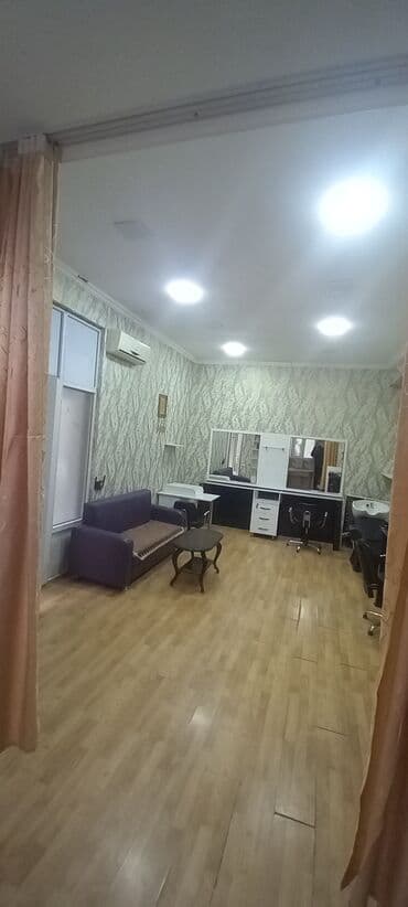 obyekt salon: Gözəllik salonu üçün nəzərdə tutulmuş bu dəstə işıqlı makiyaj masası — 4