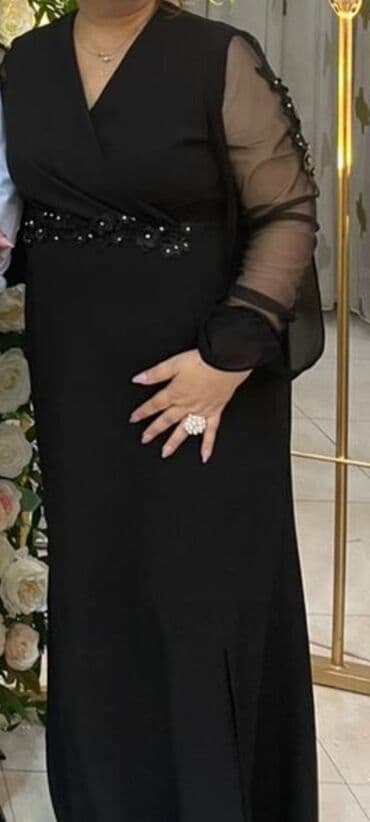 Toy paltarları və aksesuarları: Ziyafət paltarı 48 bədən bir dəfə geyinilib — 2