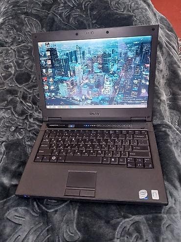 vlog kamera: Dell Vostro 1310 noutbuk Texniki göstəricilər: - Ekran: 13.3" mat LCD — 2