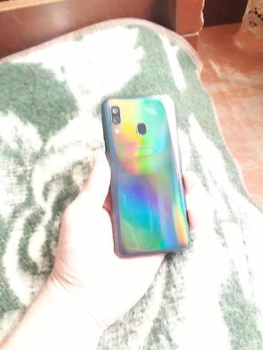 i̇phon: Samsung Galaxy A40, 64 GB — 4