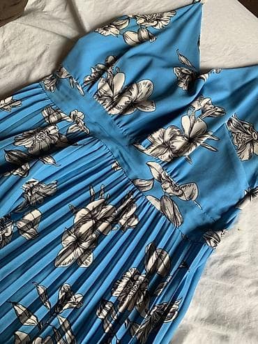 dress: Mavi rəngdə çiçək naxışlı yay paltarı - Stil: Spagetti askılı — 1