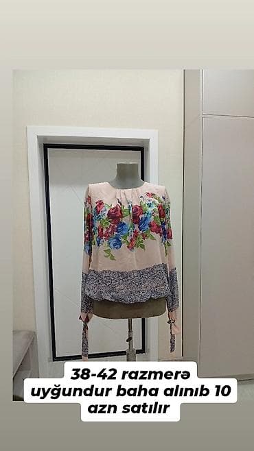 cins: Miss Cararis’s brendindən qadın bluzası - Rəng: açıq şaftalı fon — 1