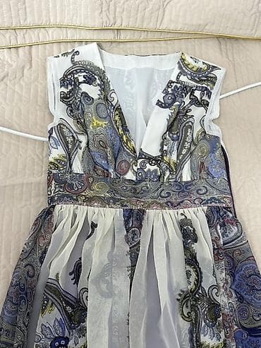 Paisley naxışlı uzun şifon don. Çox gözəl dondur, sinə hissəsindəki