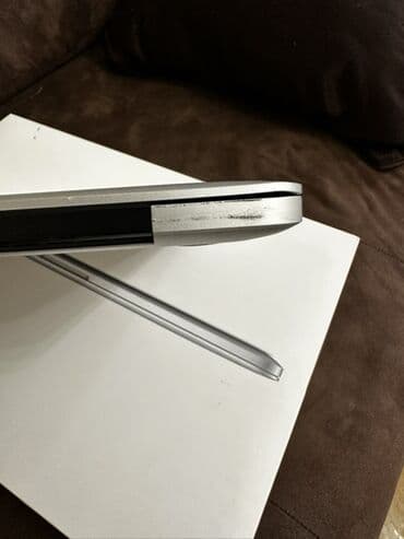 apple notebook qiymetleri: Apple MacBook Pro (gümüş rəng) Komplekt: - MacBook Pro noutbuku - — 10