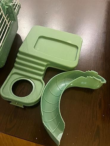 Heyvanlar üçün mallar: Hamster ucun qefes satilir, elave oyuncaqlar da var. Icini deyismek — 5