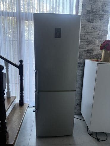 İşlənmiş 1 qapılı Samsung Soyuducu Satılır, rəng - Boz lalafo.az -da İşlənmiş 1 qapılı Samsung Soyuducu Satılır, rəng - Boz