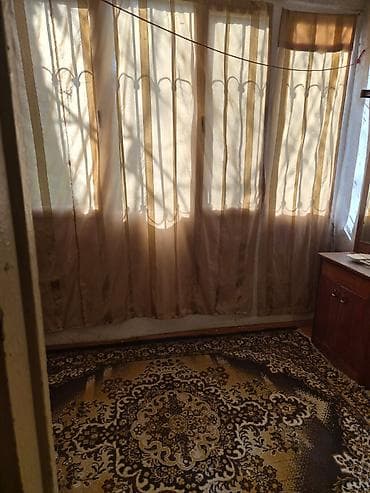 1 otaqli kiraye: Neftçilər Metrosunun düz çıxışında, köhne binada,1 otaqlı mənzil — 3