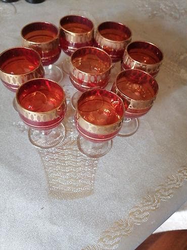 boru: 9rumka bordo renginde. Kenarlari qizili ishleme naxish. 10eded bordo — 1