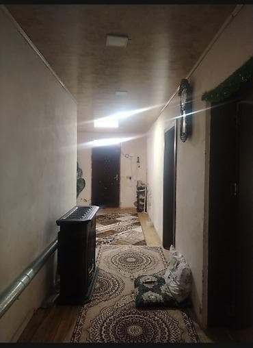 otaq: Satılır: həyət evi və torpaq sahəsi - Tikili: daşdan inşa olunmuş — 3