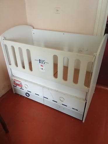 Oğlan və qız üçün, İşlənmiş, Dördbucaq, Beşik, Dəstsiz, Matrassız, Yellənmə mexanizmsiz