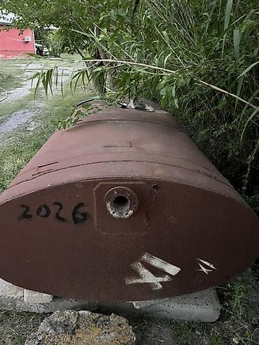 ucuz jaluz: Zil su çəni olub 3.35 sm uzunu 165 sm eni 90 sm hündürlüyu hal hazırda — 3
