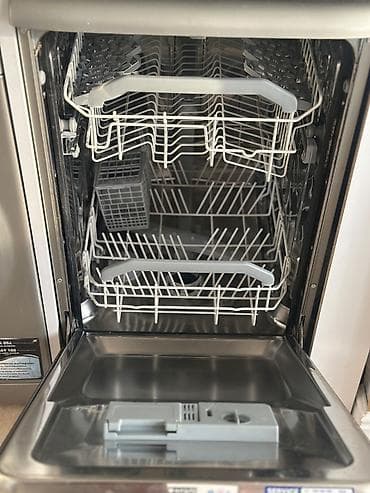Qabyuyan maşın Hotpoint-Ariston, Tam qabaritli (60 sm.), Ayrıca dayanan — 1