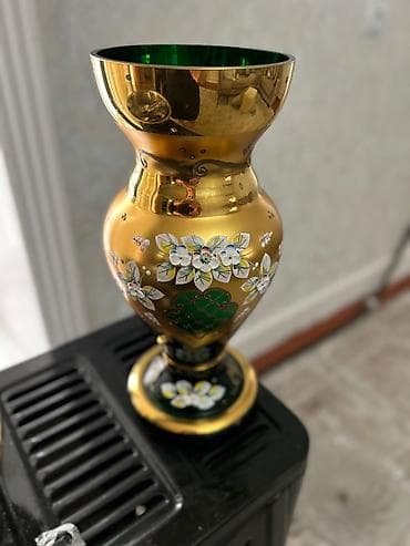 pitminutka qabi: Bir vaza, Bogem şüşəsi — 1
