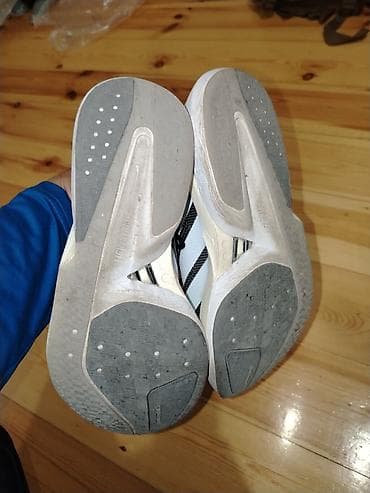 klassik ayaqqabi: Adidas Adizero Boston 13 qaçış ayaqqabısı Orijinaldır. 5- 6 dəfə — 9