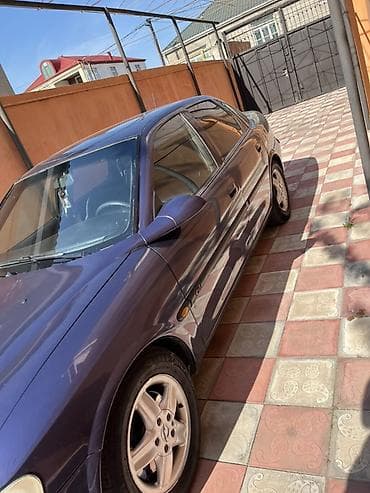 cruze ehtiyat hissələri: Opel Vectra sedan – tünd mavi rəng. - Kuzov: 4 qapılı sedan, ön və — 2