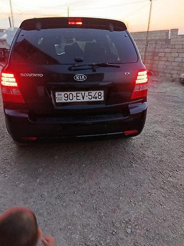 kia forte diffuser: Kia Sorento EX – qara rəngli, tam ölçülü SUV - Model: Kia Sorento - — 3
