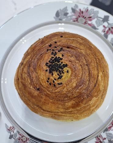 Мёд: Təsvir: - Qat-qat yağlı xəmir: əl ilə yoğrulan, dəfələrlə yayılıb — 3