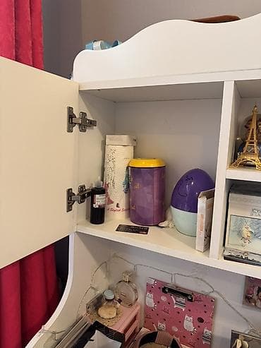 tek dolablar: Uşaq/yeniyetmə otağı üçün ağ mebel dəsti Tərkib: - Tək nəfərlik — 5