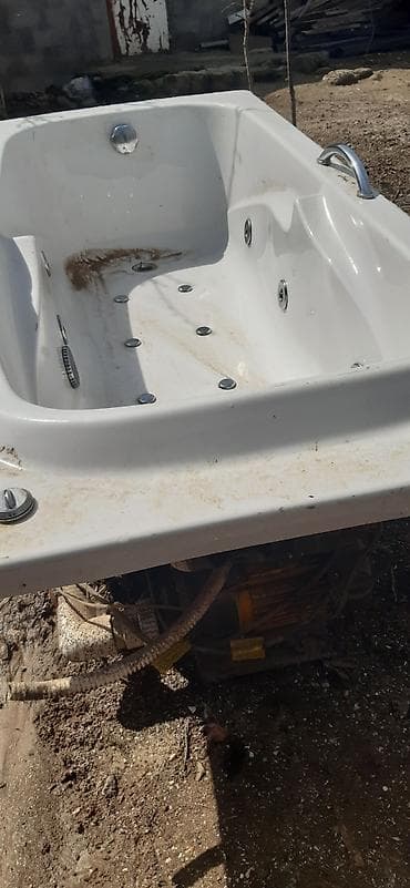 Cakuzi vanna. teze kimidi matoru üsdündedi. hec bir problemi yoxdu