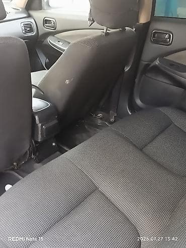 priora qapi: Nissan Sunny: 1.3 l | 2008 il Sedan — 6