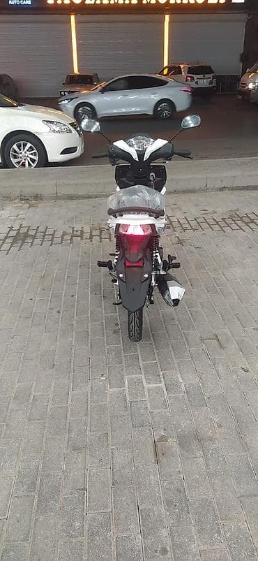 start stop: Moped/motosiklet – sport üslubunda, şəhər üçün ideal Salam. Moto — 5