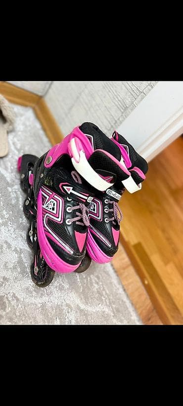 hot wheels sth: Seliqeli veziyyetdedir. Razmer M texmini 35-38 olcudur. Tekerleri — 2