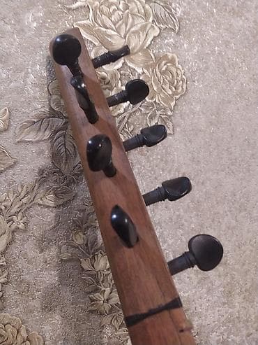 Musiqi alətləri: Elektro saz – qoşa pikaplı - Alət: Azərbaycan sazı (elektro versiya) — 3